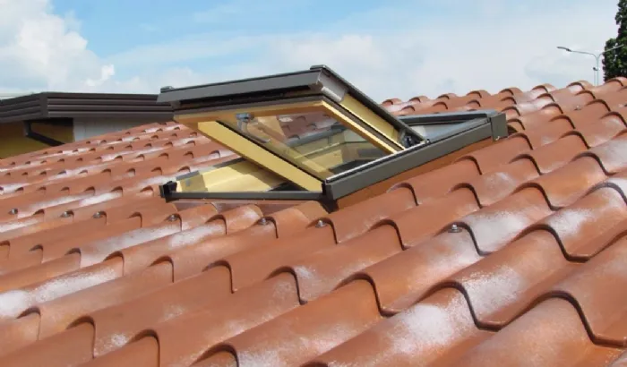 Finestra da tetto con pannello isolante IsoSky di Isopan