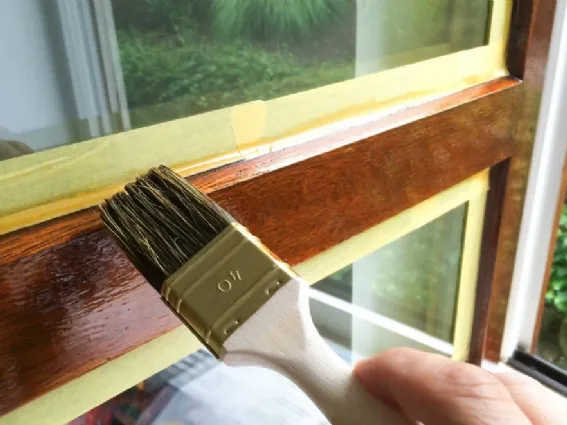 tinteggiatura finestra in legno