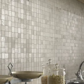 Parete con mosaico in cucina
