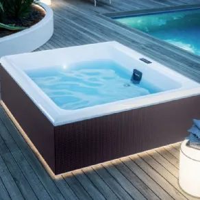 Piscina della collezione Mawi Spa di Glass 1989