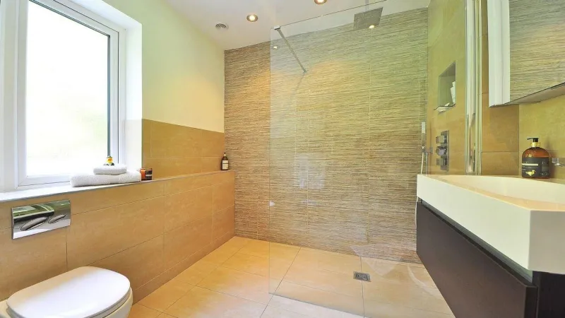 Mobili bagni sospesi: i materiali migliori