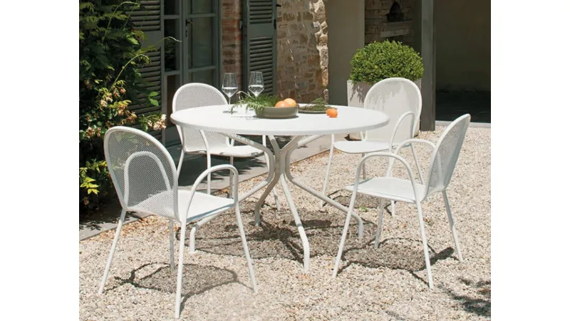 Manutenzione mobili da giardino