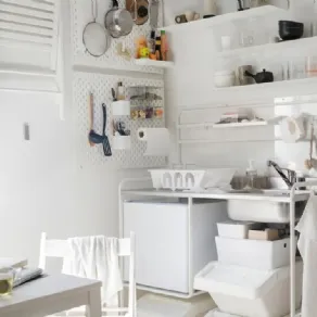 Cucina Ikea per gli spazi molto ridotti