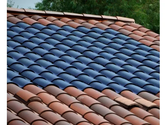 Pannelli fotovoltaici a forma di tegola