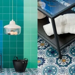 Piastrelle adesive bagno