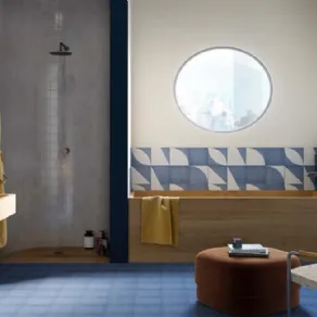 Marazzi rivestimenti bagno: M5S0 Crogiolo Zellige Gesso, M8R7 Crogiolo Scenario Blu, M7GR Grande Resin Look Bianco Satin, M8RJ Crogiolo Scenario Decoro Mix Blu