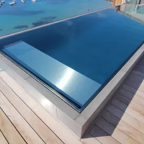 Piscine seminterrate in acciaio
