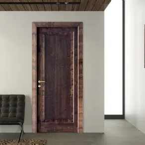Porta in legno battente