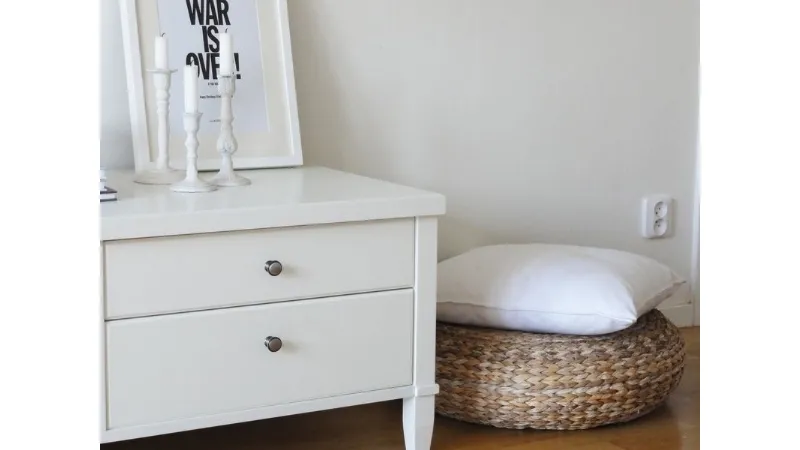 Un esempio di pouf Ikea alseda