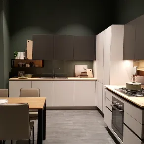 Una cucina esposta da Prezioso Casa