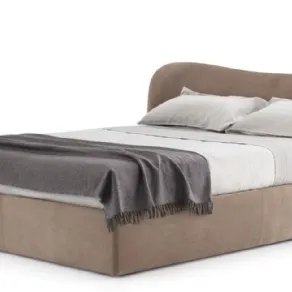 Letto imbottito Embrace di Pianca dalle forme sinuose moderne