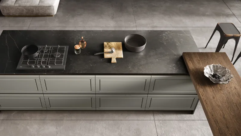 Myriad 1, Cucina con penisola e piano di collegamento di Moretti Compact Cucine