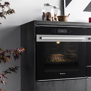 Come pulire il vetro del forno