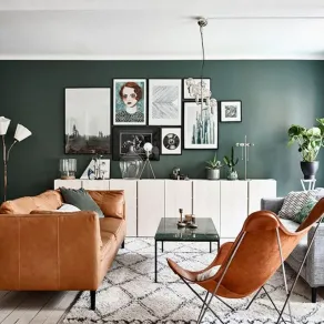 Rigore, colore e design per questo spazio conversazione