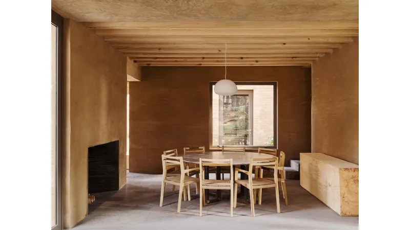 Il marrone, ricco e pieno, è uno dei colori del 2021 per la casa