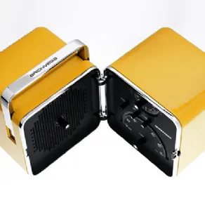 Radio vintage gialla