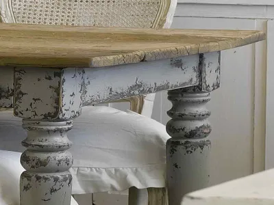tavolo restaurato in stile shabby chic