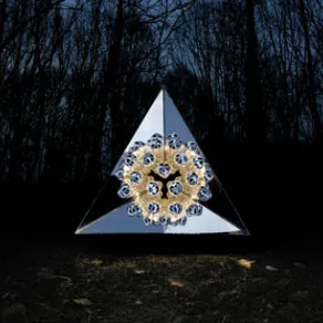 gioco di luci in esterna ispirato al caleidoscopio