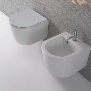 Sanitari sospesi Forty3 di Ceramica Globo