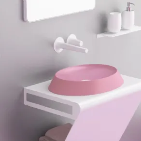 Scegli il lavabo colorato per un bagno con personalità 