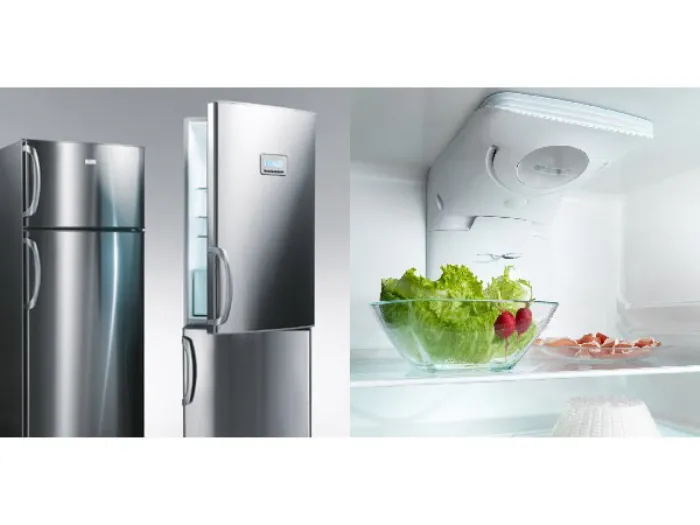 tre immagini di frigorifero in acciaio, chiuso, in apertura e dettaglio del ripiano superiore con verdura