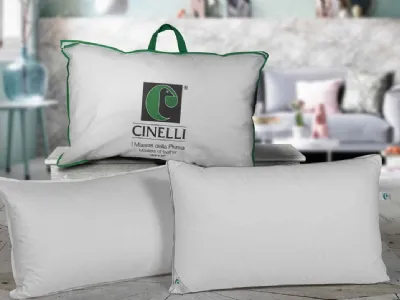 Scopri gli interni in piumino e i guanciali in piuma Cinelli Piume e Piumini