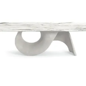 Tavolo Seashell di Calligaris con base scultorea in cemento