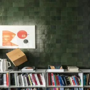 Piastrelle della linea Zellige di Marazzi applicate alla zona living