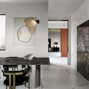 È di Marazzi la linea di maxi lastre effetto marmo The Top, formato 160x320 cm