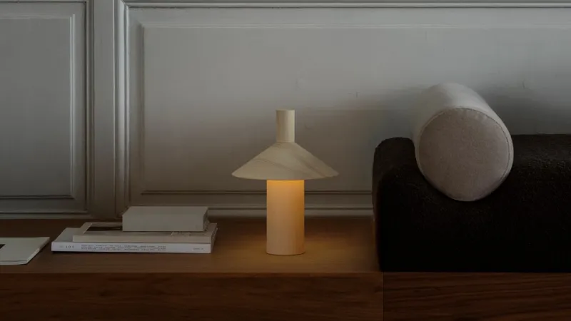 Lampada ricaricabile Pepa di Francesco Faccin per Astep