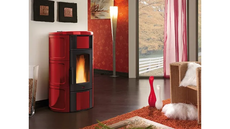 La termostufa a pellet ventilata Iside Idro 2.0