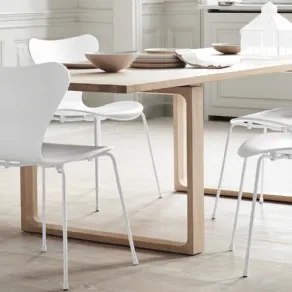 Sedia 3107 di Fritz Hansen