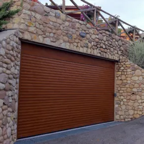 serranda avvolgibile effetto legno