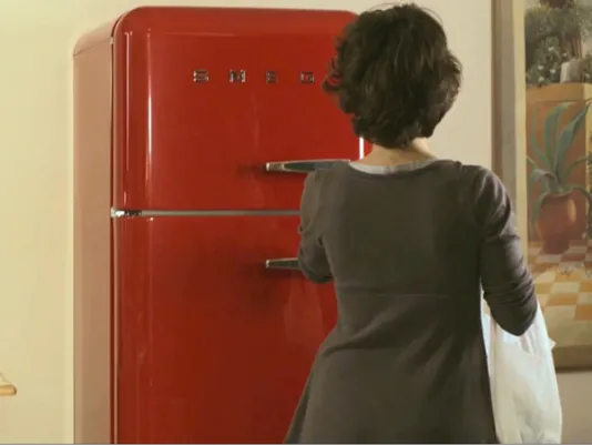 Smeg celebra il frigorifero FAB con un video