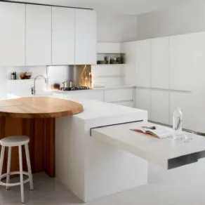 Cucina con tavolo a scomparsa 