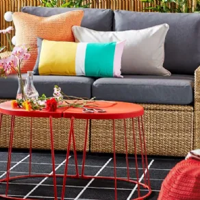 Due Tranarö uniti = un tavolino da giardino ovale