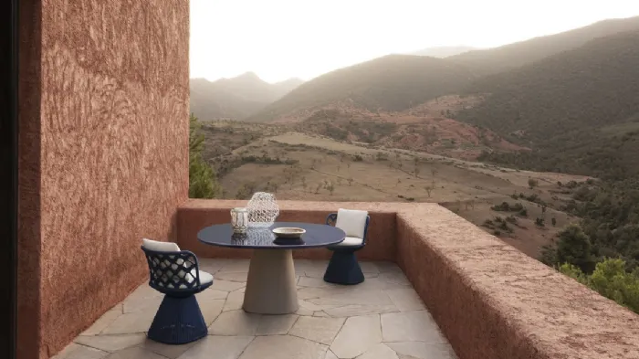 Allure O' Outdoor table by B&B Italia