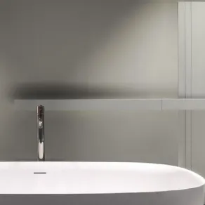 Il termoarredo verticale in alluminio estruso Bitlight di Antonio Lupi Design