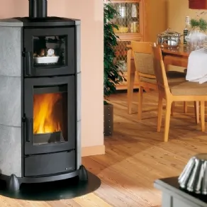 Una termostufa a legna Nordica