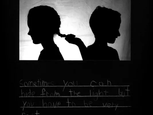 Ombre di bambini