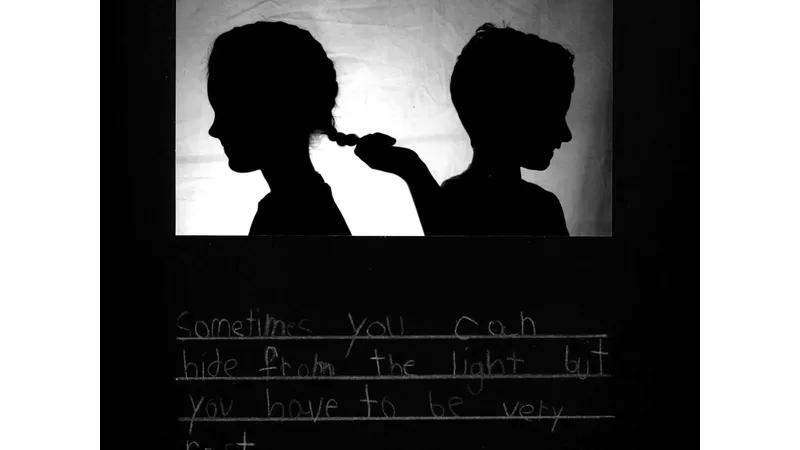 Ombre di bambini