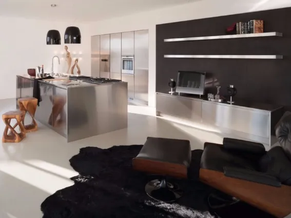 La cucina con isola Square Inox di Xera