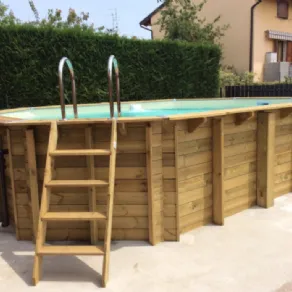 Piscina fuori terra in legno