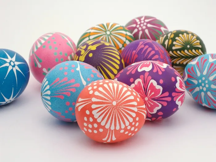 Uova di Pasqua da colorare, decorazioni pasquali per tutti