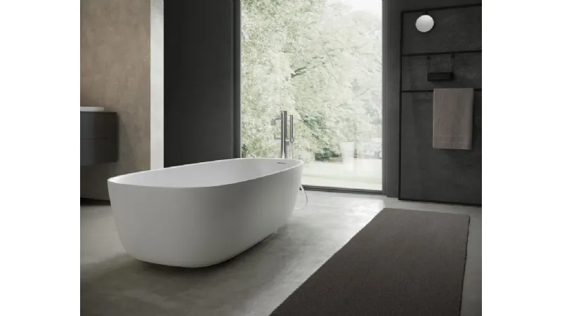 River, vasca da bagno minimale
