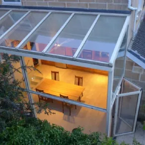 Anche il tipo di vetro influisce sul prezzo della veranda