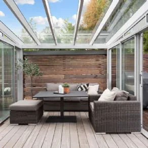 Esempio di veranda chiusa come collegamento tra ambiente esterno ed interno