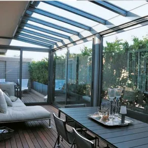 Zona living e dining in veranda