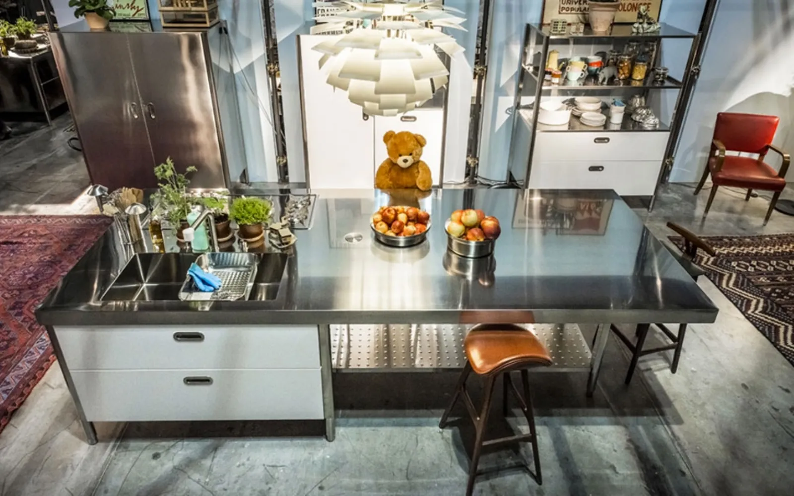 Liberi in Cucina con Alpes Inox - Cucine Moderne Liberi in Cucina con Alpes Inox - Cucine Moderne