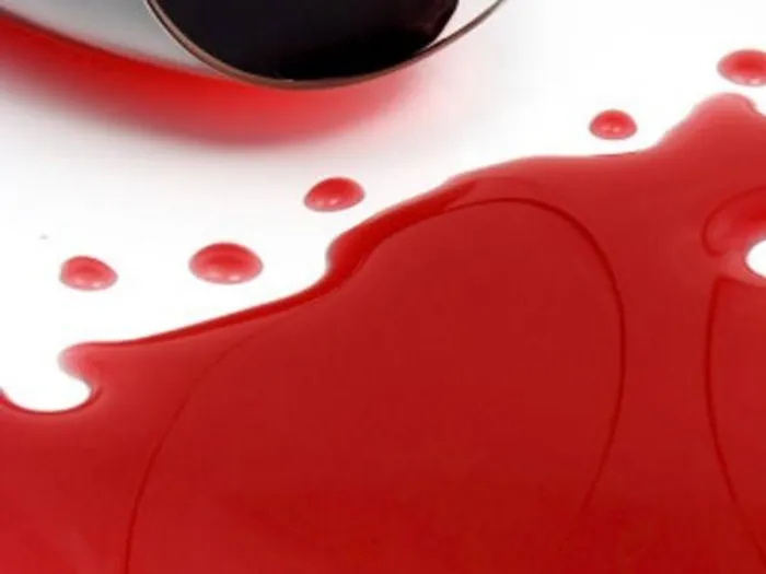 Macchie Di Vino Rosso Su Tovaglia Colorata